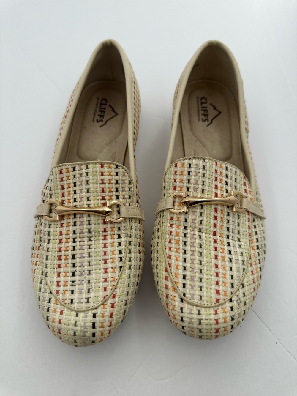 Cliffs by WHITE MOUNTAIN Beige Woven Loafers with Gold Bit Size 7.5M